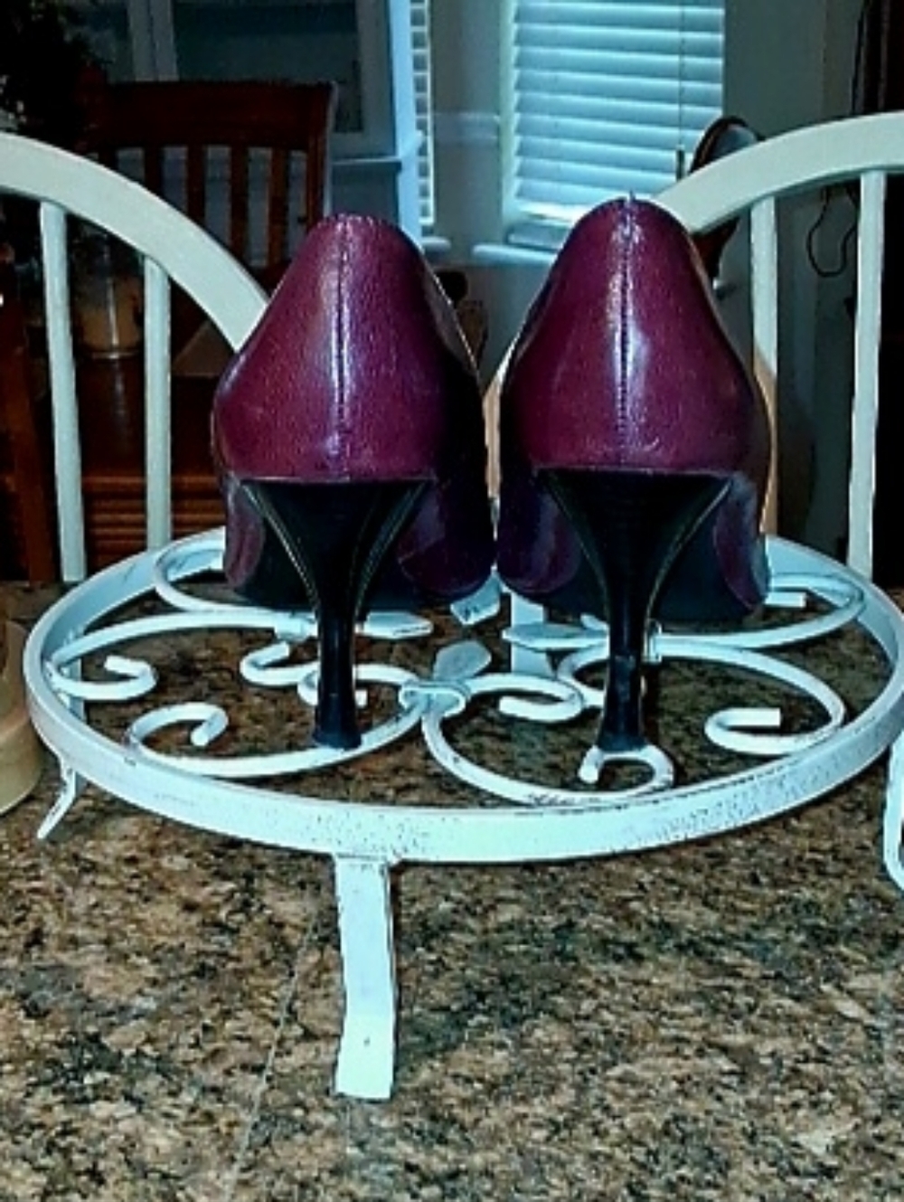 Franco Sarto Women’s Classic Burgundy Pumps Size 6M In certain Light Looks Brown - Picture 3 of 7